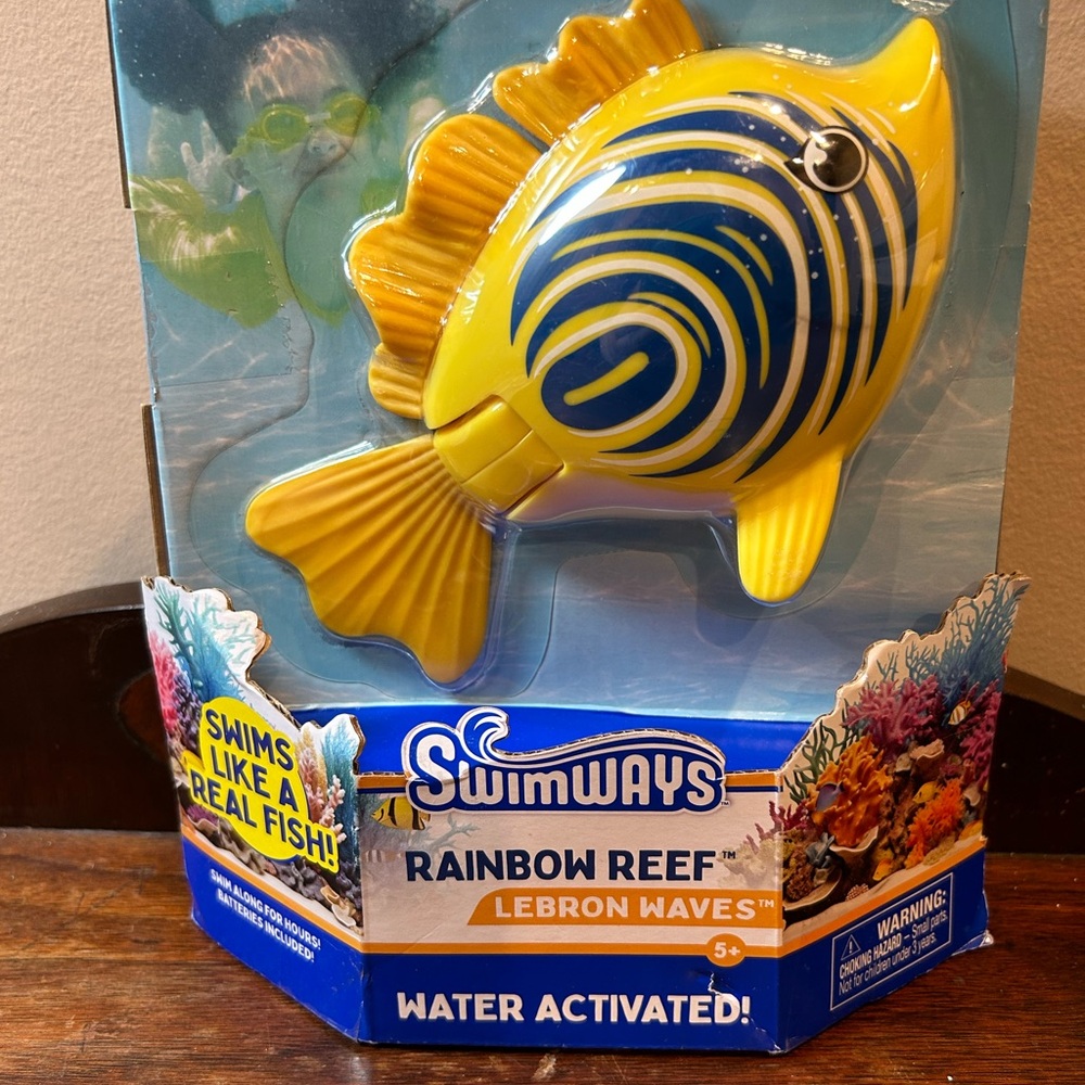 SwimWays Rainbow Reef Yellow Fish Toy